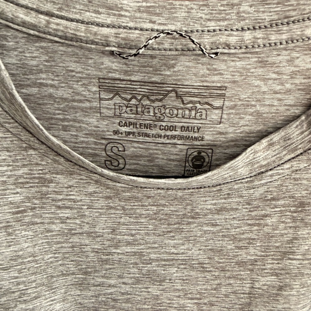 Patagonia Capilene Cool Daily Graphic Short Sleeve Tee Size S - Picture 3 of 7